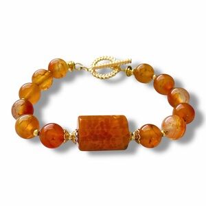 “Inner Flame” Carnelian Bracelet – 10mm Gemstones with Gold-Plated Clasp